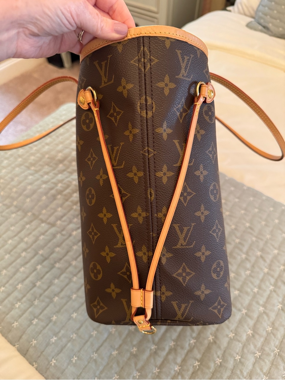 EUC Louis Vuitton Monogram Neverfull Tote MM with beige interior - Picture 15 of 15